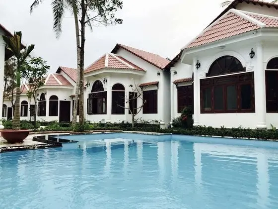 Bungalov, Havuz Manzaralı