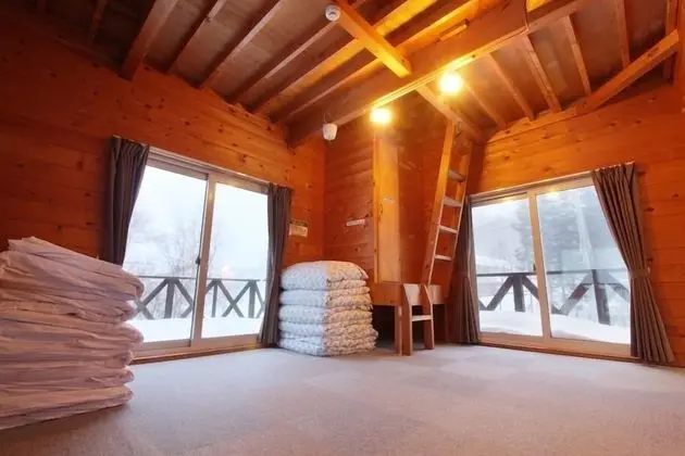 Kır Evi, Sigara İçilmez, Dağ Manzaralı
