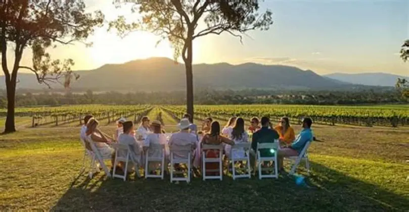 Family Ev, Şömine, Havuz Manzaralı