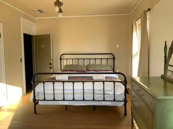 Standard Oda, 1 En Büyük (King) Boy Yatak