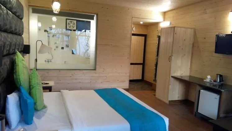 Premium Tek Büyük Yataklı Oda, 1 Yatak Odası, Sigara İçilebilir, Bahçe Manzaralı