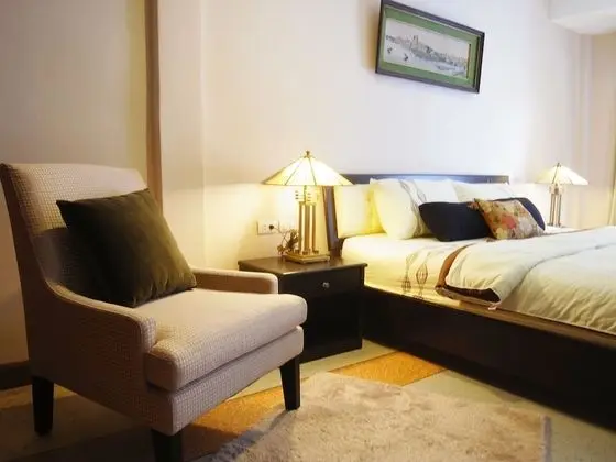 Deluxe King Bed (Oriental Room)