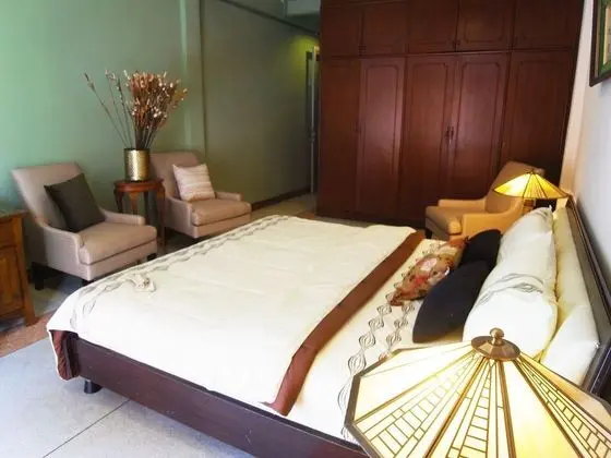 Deluxe King Bed (Oriental Room)