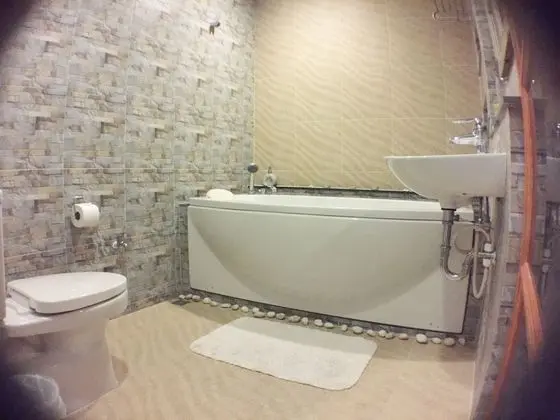 Deluxe Queen Bed (Beach Room)