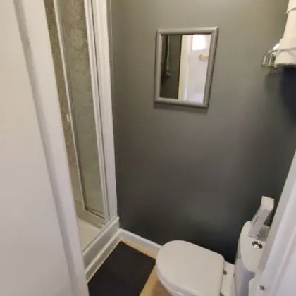 Basic Tek Büyük Yataklı Oda