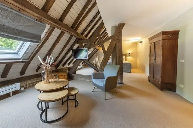 Signature Suite