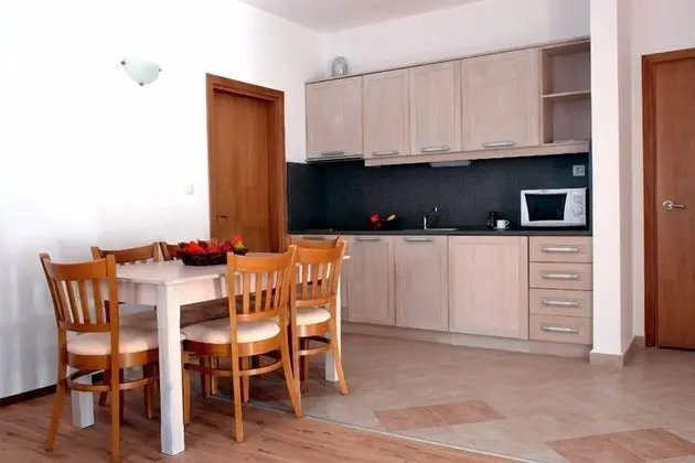 Odada yemek servisi