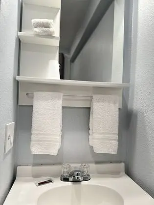 Deluxe Oda (with Shared Bathroom)