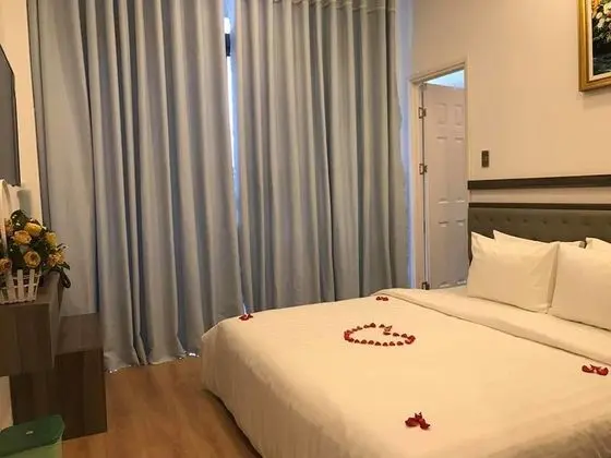 Tek Büyük veya İki Ayrı Yataklı Oda, Balkon, Nehir Manzaralı (Suite)