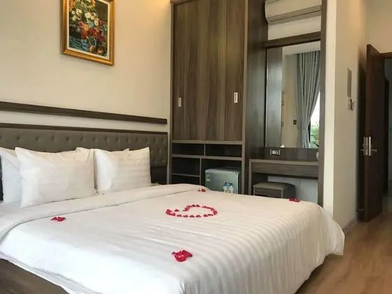 Tek Büyük veya İki Ayrı Yataklı Oda, Balkon, Nehir Manzaralı (Suite)