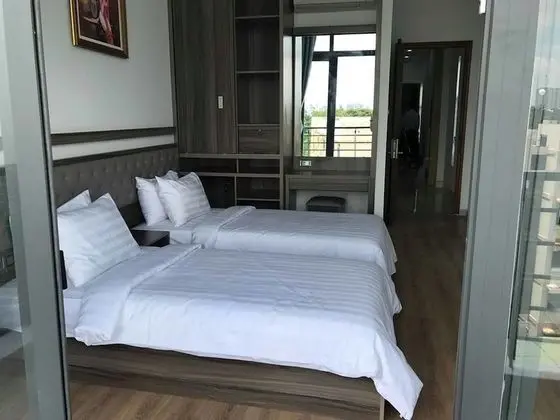 Tek Büyük veya İki Ayrı Yataklı Oda, Balkon, Nehir Manzaralı (Suite)