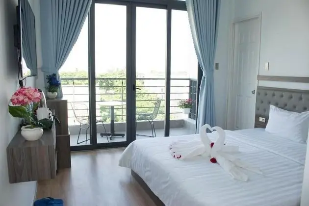 Tek Büyük veya İki Ayrı Yataklı Oda, Balkon, Nehir Manzaralı (Suite)