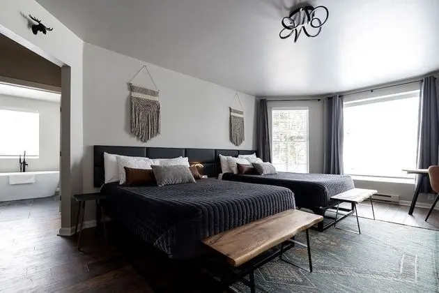 Design Oda, 2 Büyük (Queen) Boy Yatak, Dağ Manzaralı