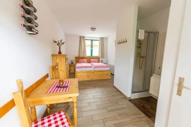 Standard İki Ayrı Yataklı Oda, Avlu Manzaralı, Bahçeli