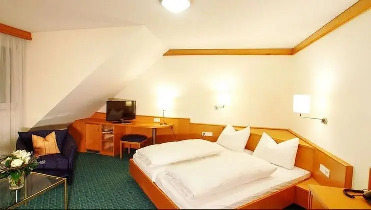 Standard Tek Büyük Yataklı Oda