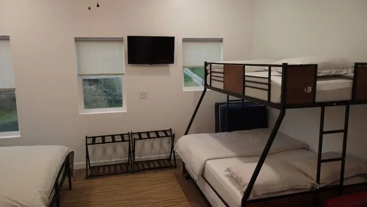 Family Tek Büyük Yataklı Oda