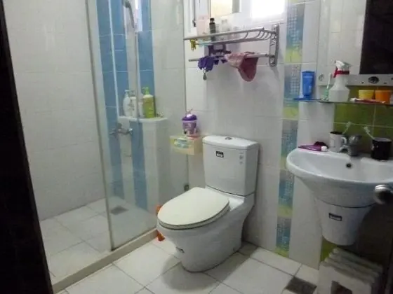 Tek Büyük Yataklı Oda, Ortak Banyo