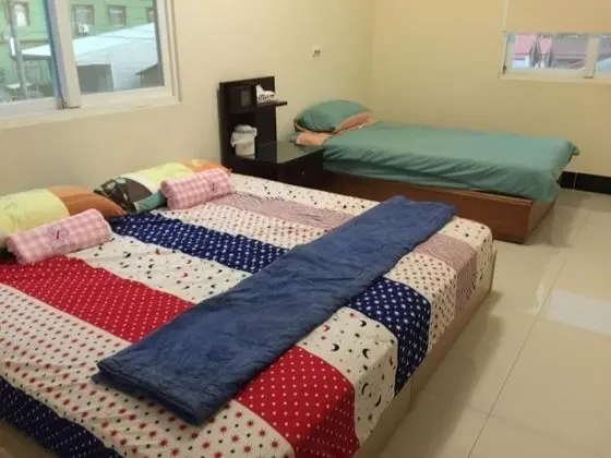 Üç Kişilik Oda, Ortak Banyo