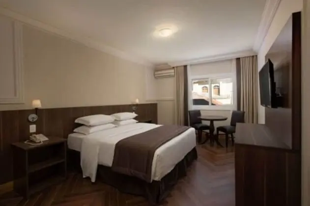 Standard Oda, Ek Bina