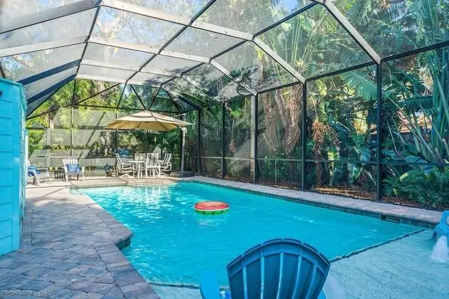 Ev (Wish Upon A Starfish Pool Home)