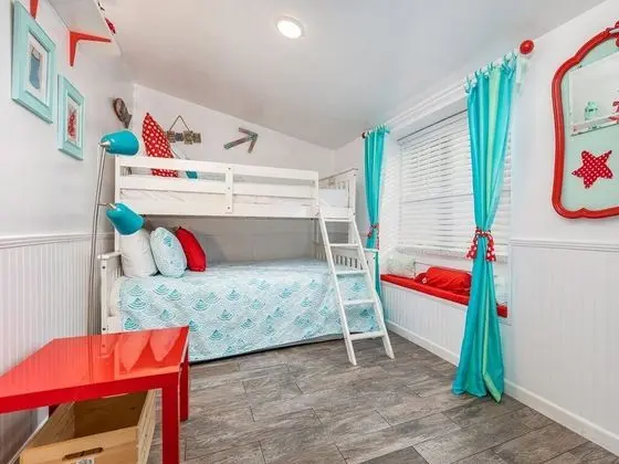 Ev, Birden Çok Yatak, Mutfak, Bahçe Manzaralı