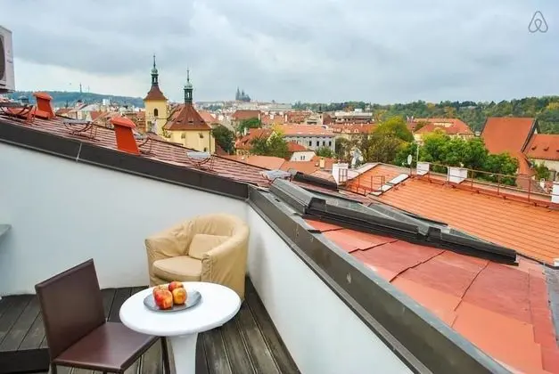Deluxe Çatı Katı (Loft), 1 Yatak Odası, Balkon (Haštalská 23)