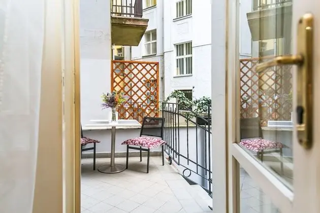 Luxury Apartment with Terrace (Maiselova 5)