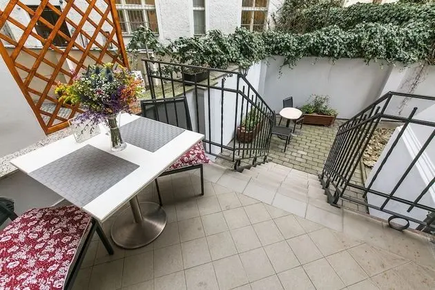 Luxury Apartment with Terrace (Maiselova 5)