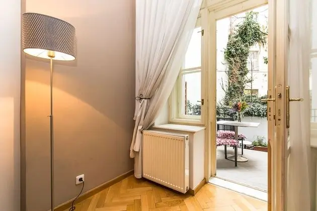 Luxury Apartment with Terrace (Maiselova 5)