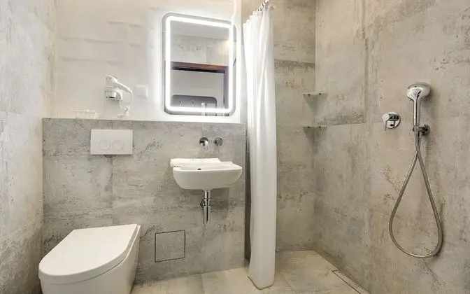 Tek Büyük Yataklı Oda