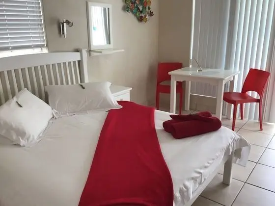 Melissa - 2 Sleeper (3)