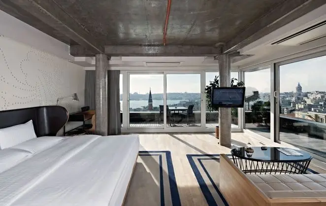 Standart çatı katı oda