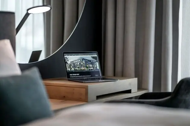 Business Dört Kişilik Oda