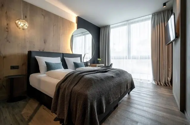 Business Dört Kişilik Oda