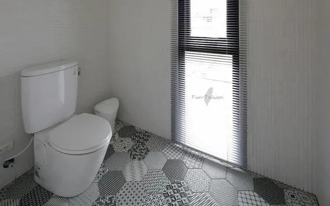 Design Dört Kişilik Oda, 2 Büyük (Queen) Boy Yatak, Sigara İçilmez