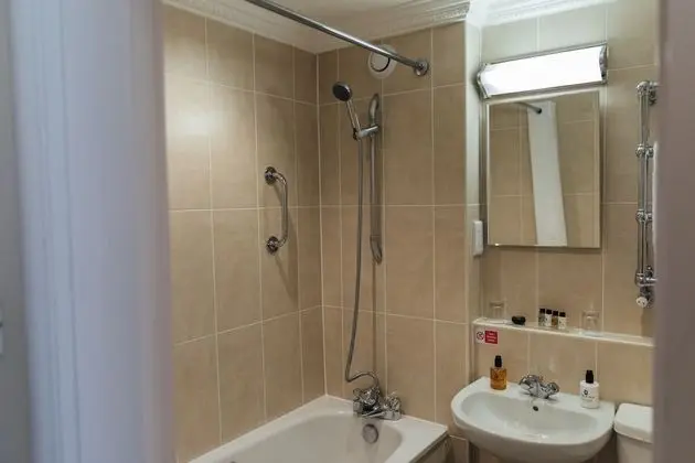 Comfort Tek Büyük Yataklı Oda