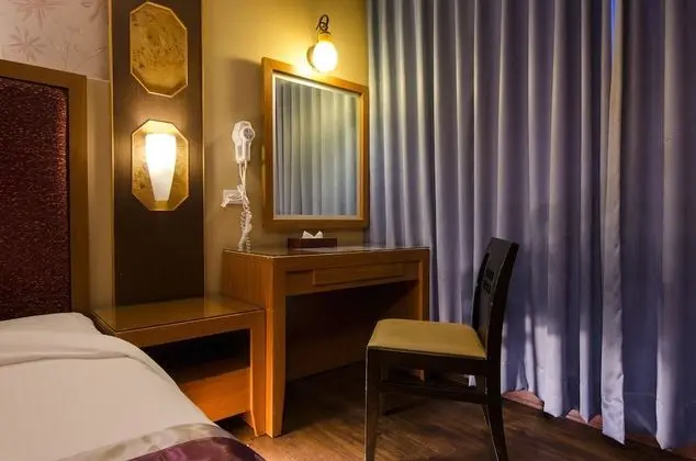 Deluxe Tek Büyük Yataklı Oda