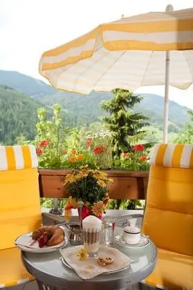 Superior Tek Büyük Yataklı Oda, Dağ Manzaralı