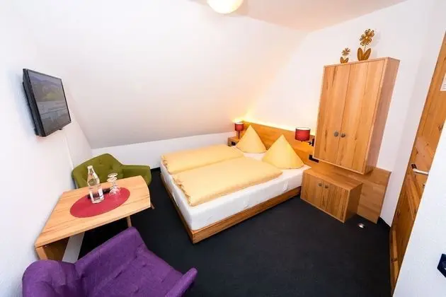 Business Tek Büyük Yataklı Oda