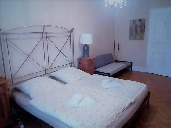 Tek Büyük Yataklı Oda (Large)