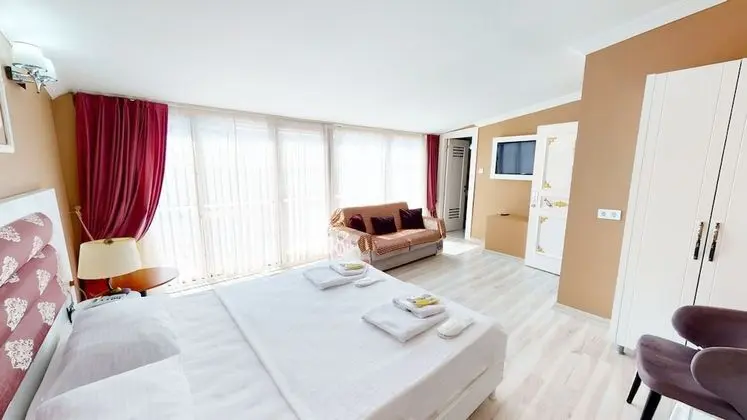 Deluxe Stüdyo Süit