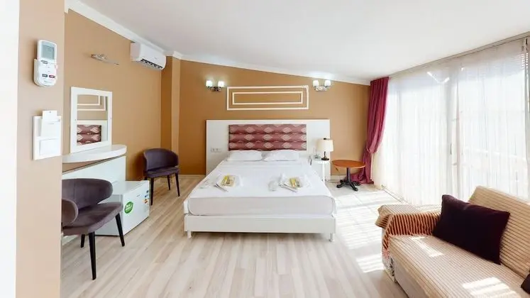 Deluxe Stüdyo Süit