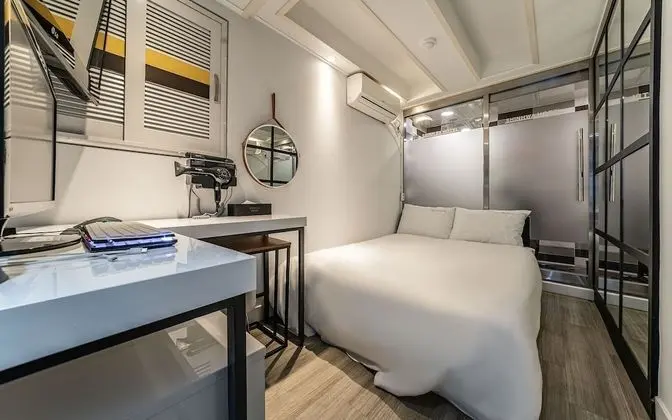 Oda (Standard room (55-inch TV watching al)