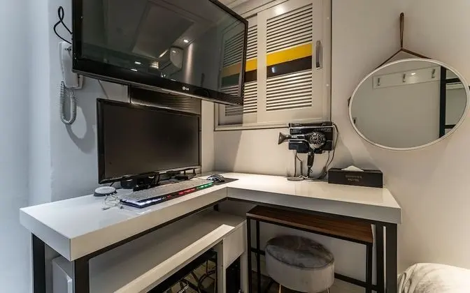 Oda (Standard room (55-inch TV watching al)