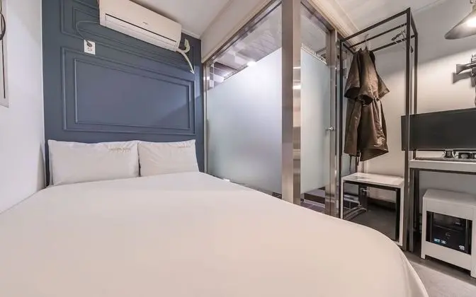 Oda (Standard room (55-inch TV watching al)