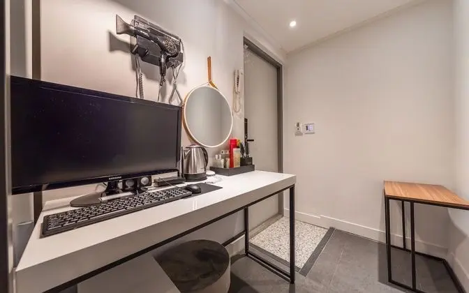 Oda (Standard room (55-inch TV watching al)