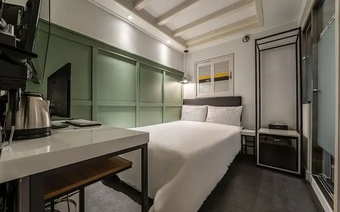 Oda (Standard room (55-inch TV watching al)