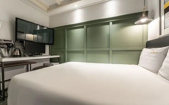 Oda (Standard room (55-inch TV watching al)