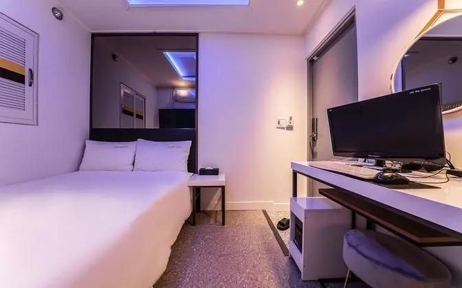 Oda (Standard room (55-inch TV watching al)