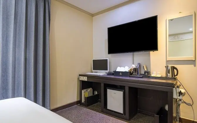 Oda (General room (Netflix YouTube direct )